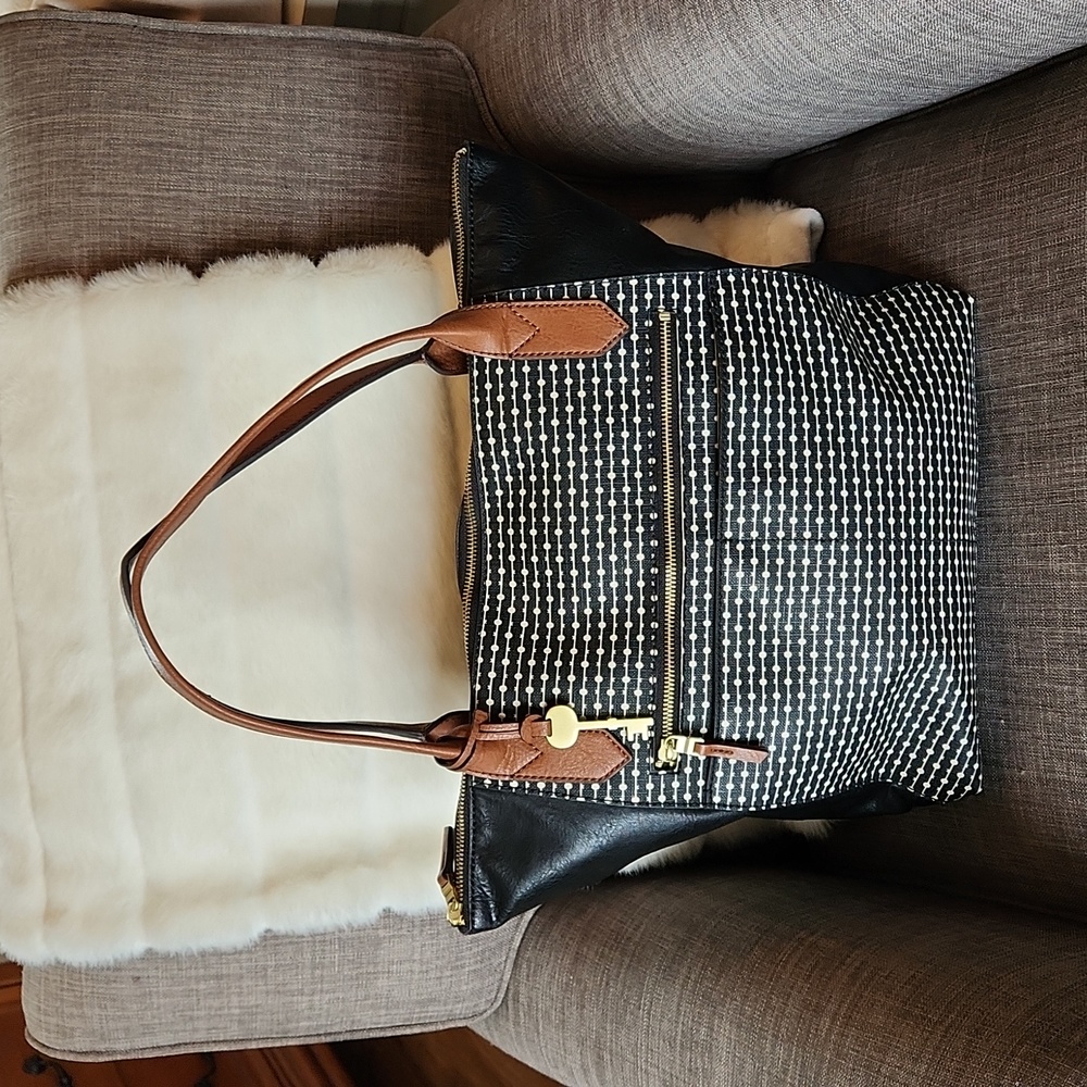 Fossil large black and white tote style handbag